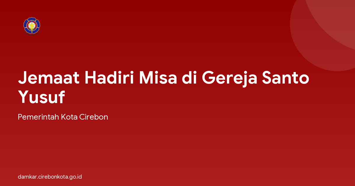 Jemaat Hadiri Misa di Gereja Santo Yusuf