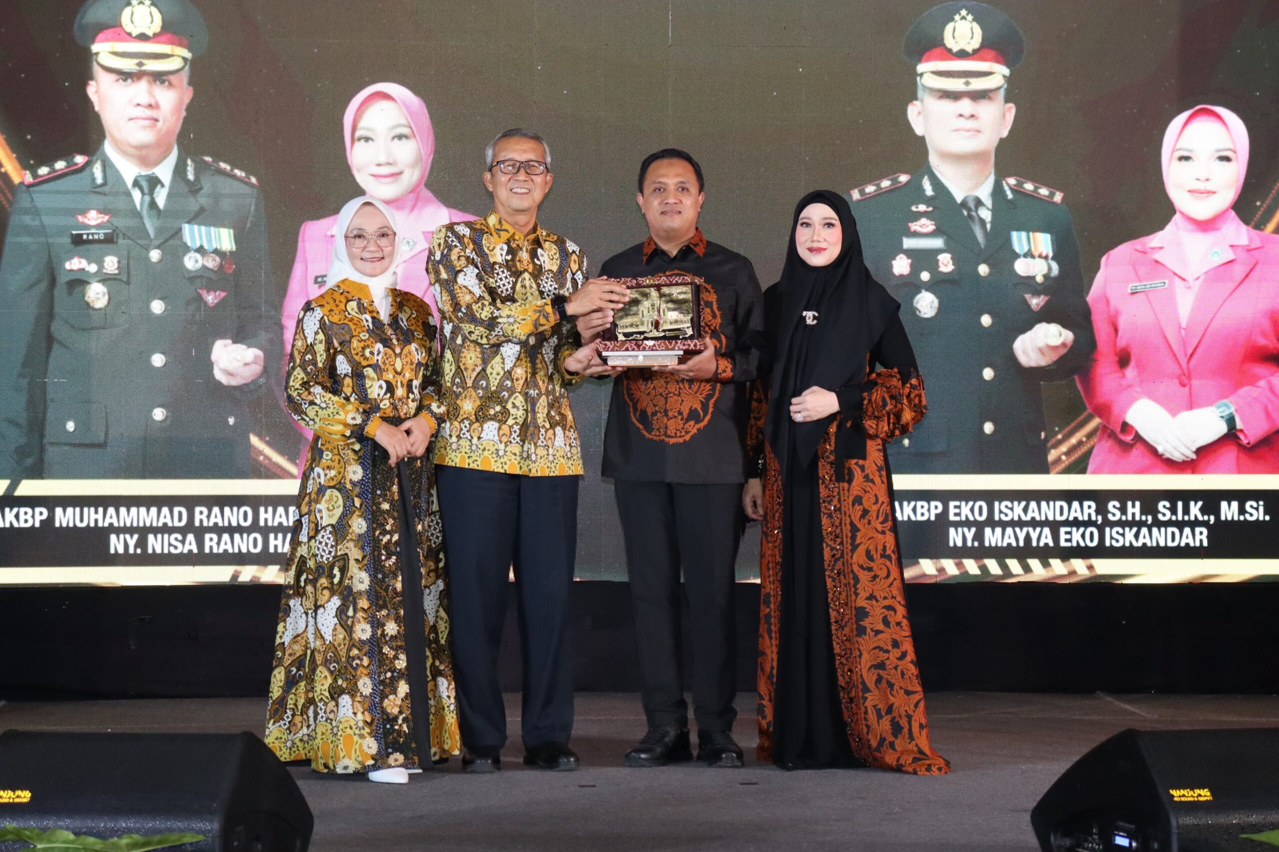 Pj Wali Kota Hadiri Acara Kenal Pamit Kapolres Cirebon Kota