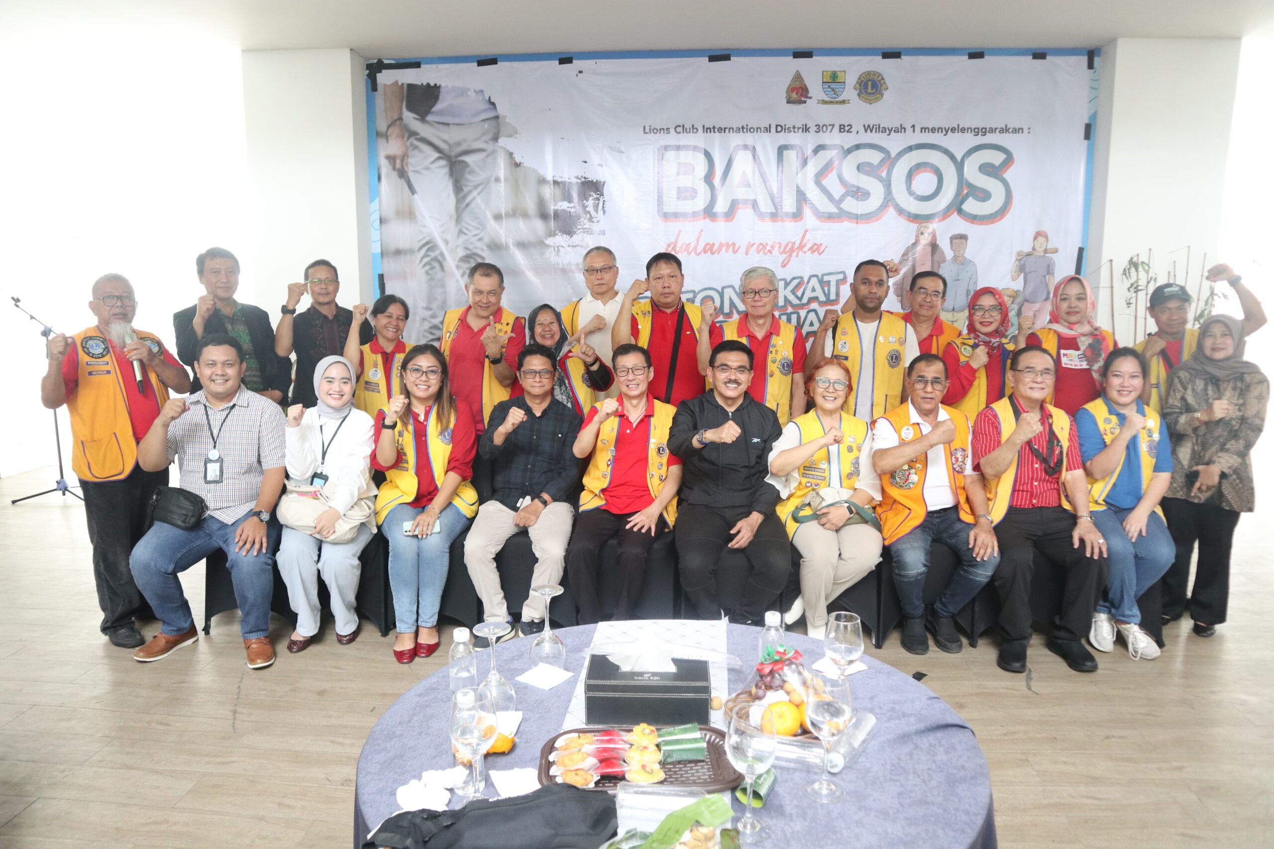 Pemkot Cirebon Bersama Lions Club Berikan Tongkat Putih dan Riglet untuk Tunanetra, Langkah Nyata Mewujudkan Inklusi