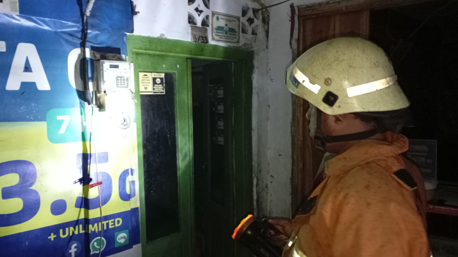 Kebakaran MCB di Pekalangan Berhasil Diamankan, Petugas Pastikan Lokasi Aman